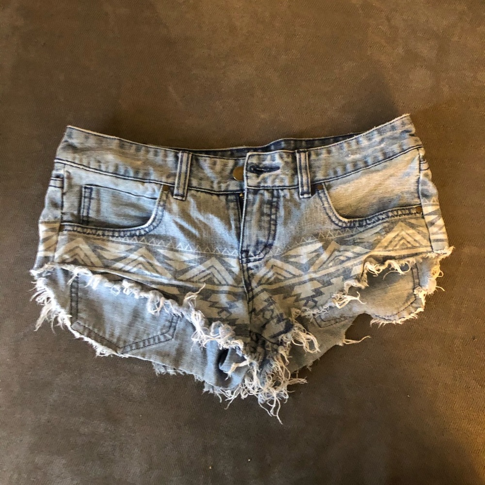 Billabong laneway shorts
